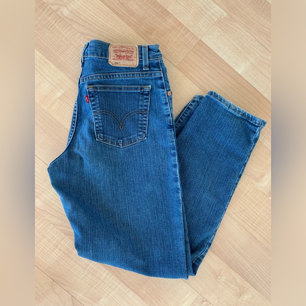 12M 550 Women’s Levi Jeans
